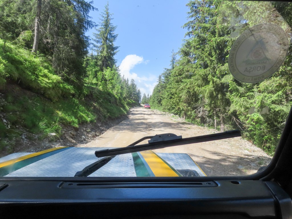 Der Weg in die entlegenen Orte der Maramures ist oft nur mit geländegängigen Fahrzeugen zu bewältigen.