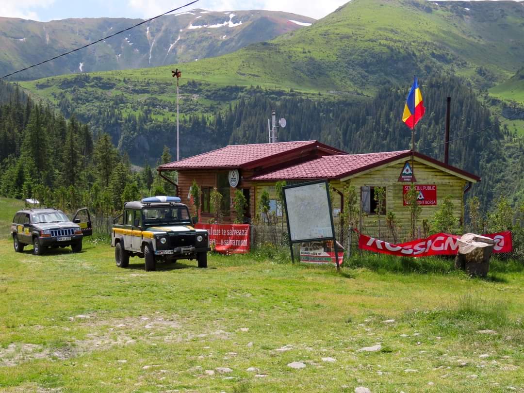 Blick auf die Bergwacht-Hütte des Salvamont Borsa.